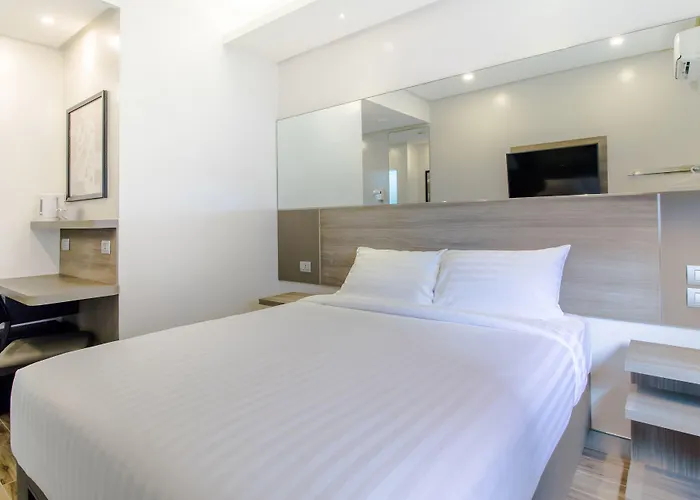 Red Planet Bay Hotel Manila