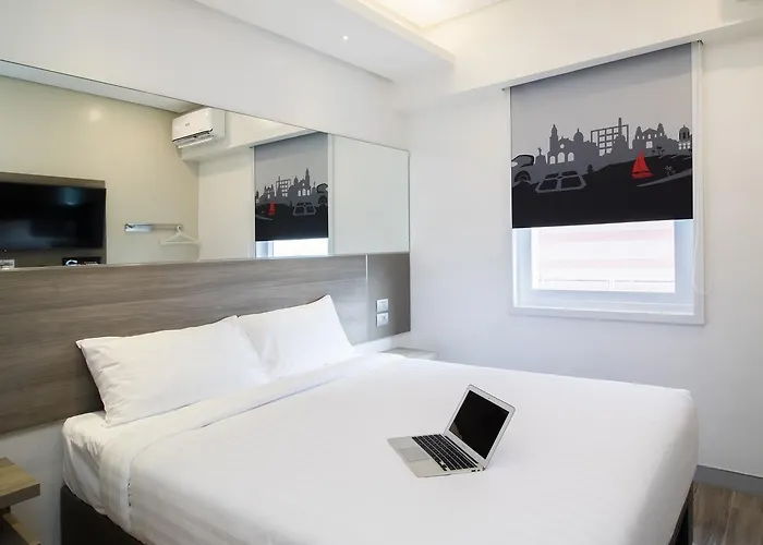 Red Planet Bay Hotel Manila