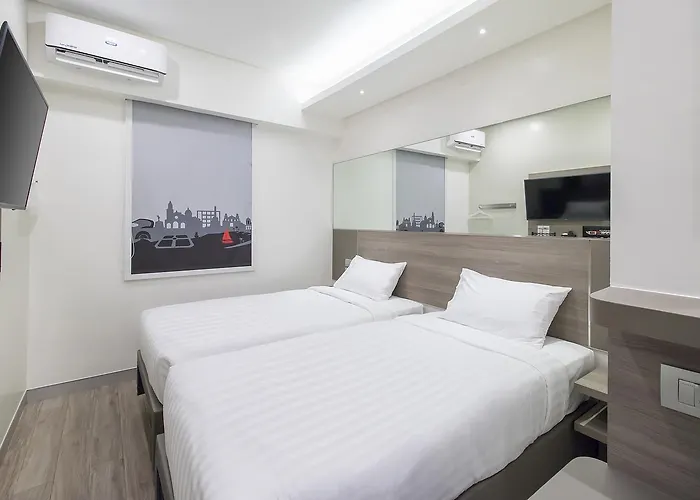 Hotel Red Planet Bay 3*